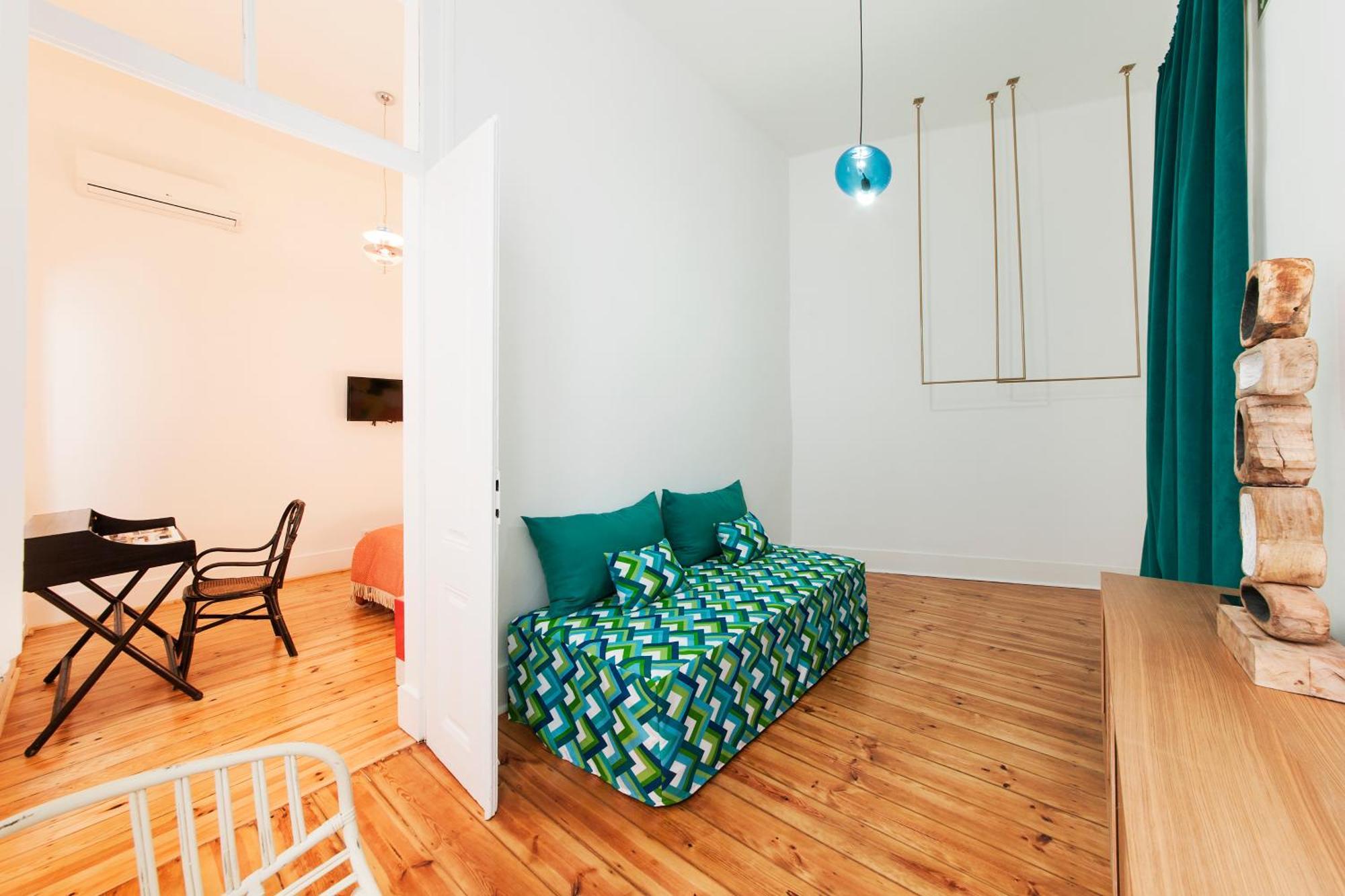 Lisbon Cheese & Wine Suites Bagian luar foto