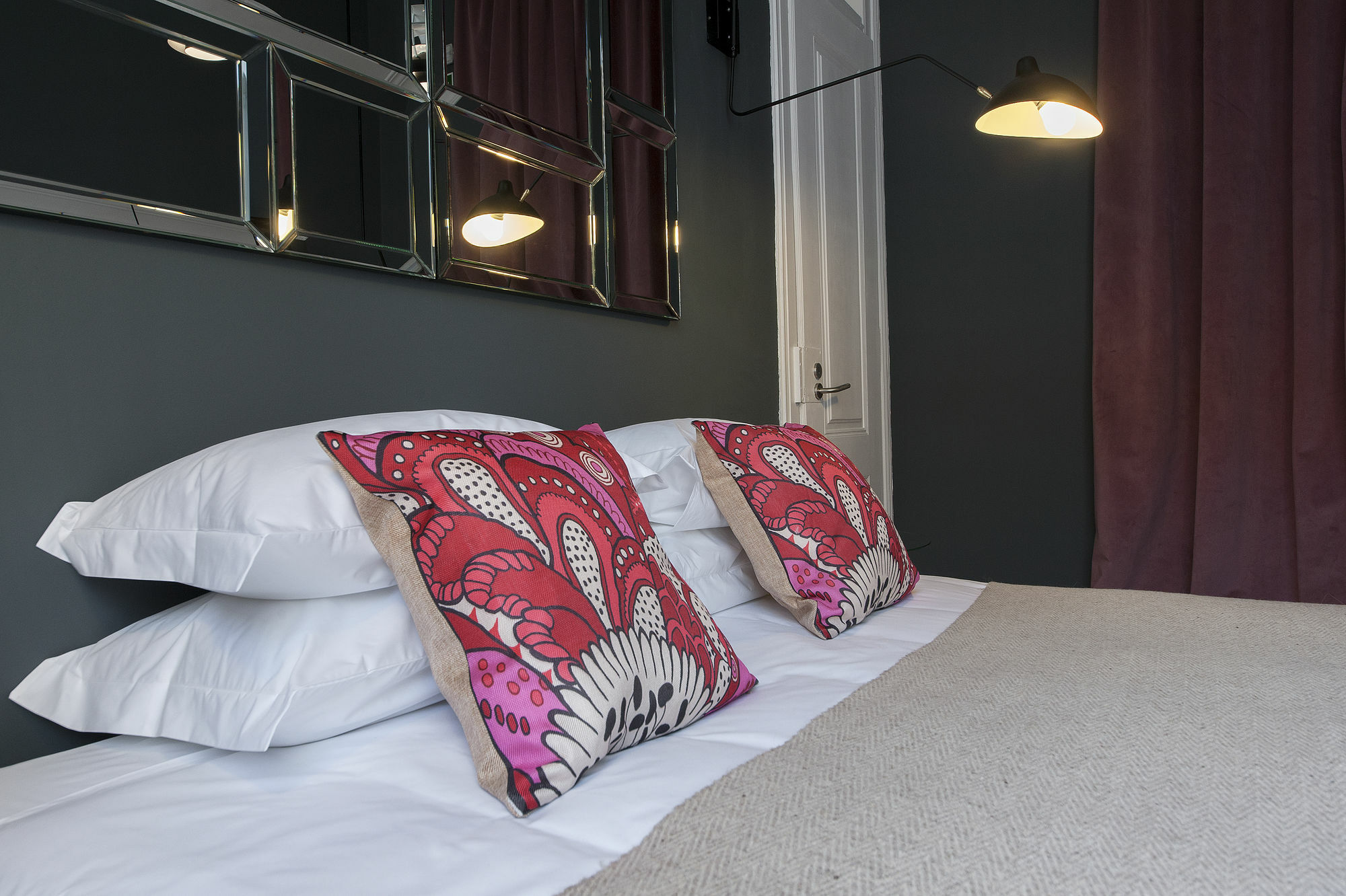 Lisbon Cheese & Wine Suites Bagian luar foto